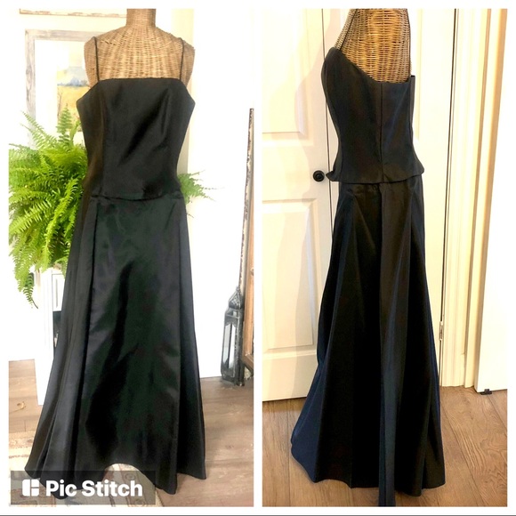 🇨🇦 Ball Gown Black tie event , maxi , fit & flair , spaghetti stripe - Picture 5 of 14